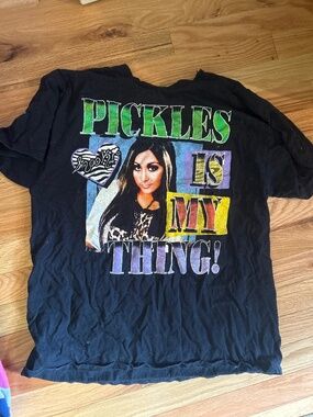 Snooki tee size lg